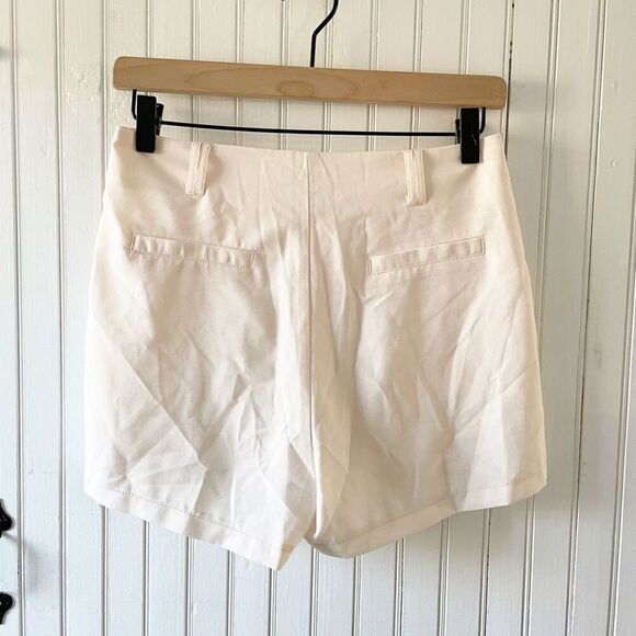 ❤️🔥5 for $25 Hot & Delicious Peach Cream Shorts buttons small - Picture 3 of 7